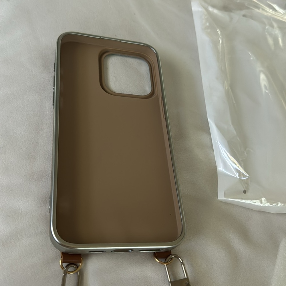 Labubu iPhone case - Picture 5 of 8